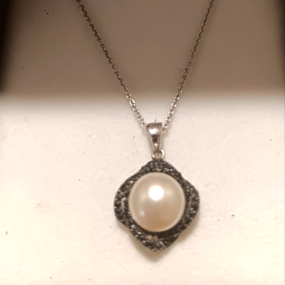 Belk & Co Pearl Necklace